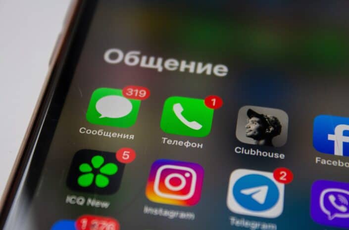 Aplicaciones en un teléfono ruso